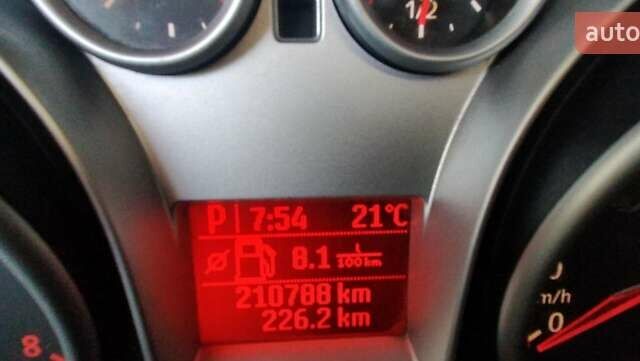 Форд Фокус, объемом двигателя 1.6 л и пробегом 210 тыс. км за 7500 $, фото 3 на Automoto.ua