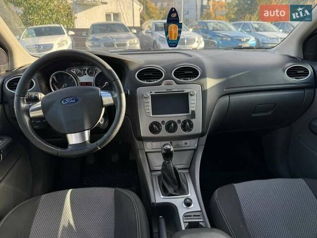 Форд Фокус, объемом двигателя 1.6 л и пробегом 225 тыс. км за 5599 $, фото 2 на Automoto.ua