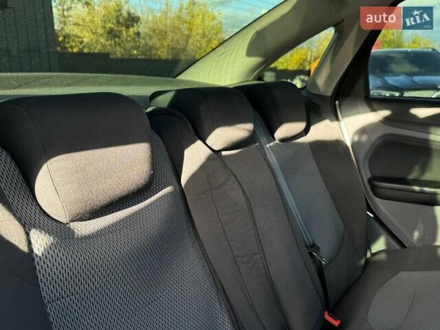 Форд Фокус, объемом двигателя 1.6 л и пробегом 225 тыс. км за 5599 $, фото 3 на Automoto.ua