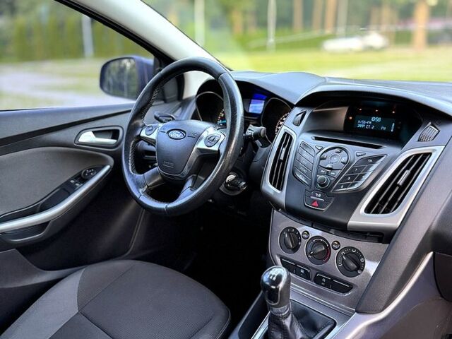 Форд Фокус, объемом двигателя 1 л и пробегом 129 тыс. км за 7000 $, фото 11 на Automoto.ua