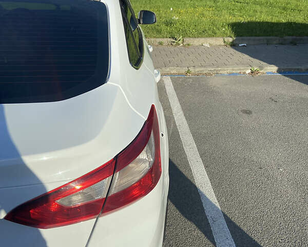 Форд Фокус, объемом двигателя 1 л и пробегом 105 тыс. км за 7000 $, фото 4 на Automoto.ua