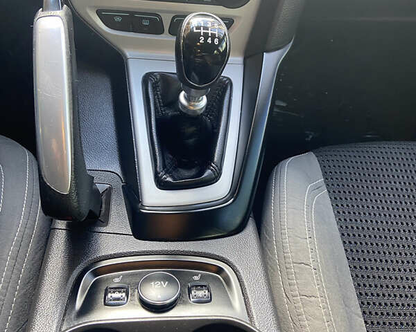 Форд Фокус, объемом двигателя 1 л и пробегом 105 тыс. км за 7000 $, фото 9 на Automoto.ua