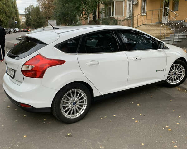 Форд Фокус, объемом двигателя 0 л и пробегом 134 тыс. км за 5000 $, фото 3 на Automoto.ua