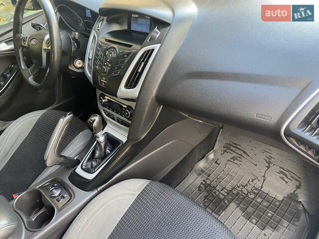 Форд Фокус, объемом двигателя 1 л и пробегом 105 тыс. км за 7000 $, фото 8 на Automoto.ua