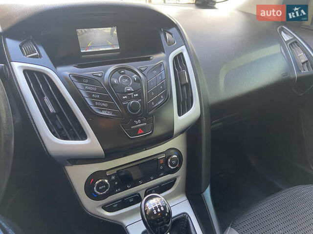 Форд Фокус, объемом двигателя 1 л и пробегом 105 тыс. км за 7000 $, фото 10 на Automoto.ua