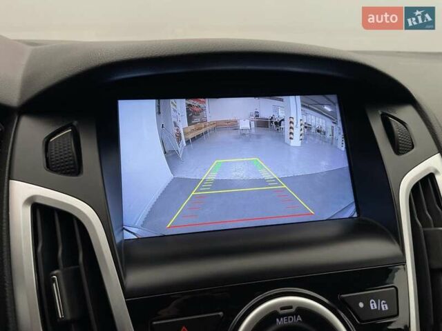 Форд Фокус, объемом двигателя 2 л и пробегом 153 тыс. км за 7886 $, фото 13 на Automoto.ua