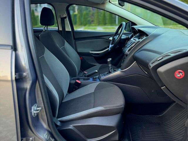 Форд Фокус, объемом двигателя 1 л и пробегом 131 тыс. км за 6000 $, фото 10 на Automoto.ua