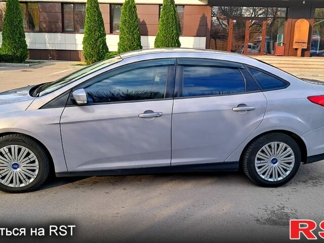 Форд Фокус 2014 в Днепре (Днепропетровске) на Automoto.ua Форд Фокус, объемом двигателя 1 л и пробегом 175 тыс. км за 6700 $, фото 3 на Automoto.ua