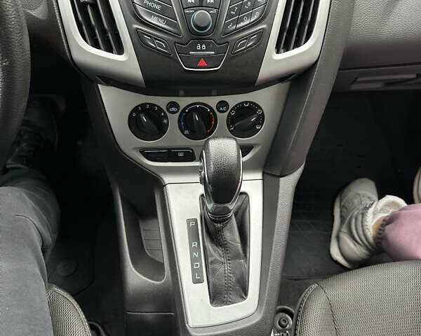Форд Фокус 2014 в Киеве на Automoto.ua Форд Фокус, объемом двигателя 2 л и пробегом 184 тыс. км за 6100 $, фото 9 на Automoto.ua