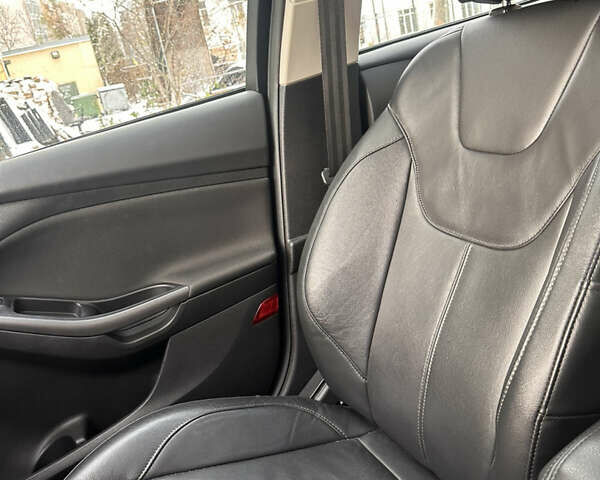 Форд Фокус, объемом двигателя 2 л и пробегом 110 тыс. км за 9000 $, фото 16 на Automoto.ua