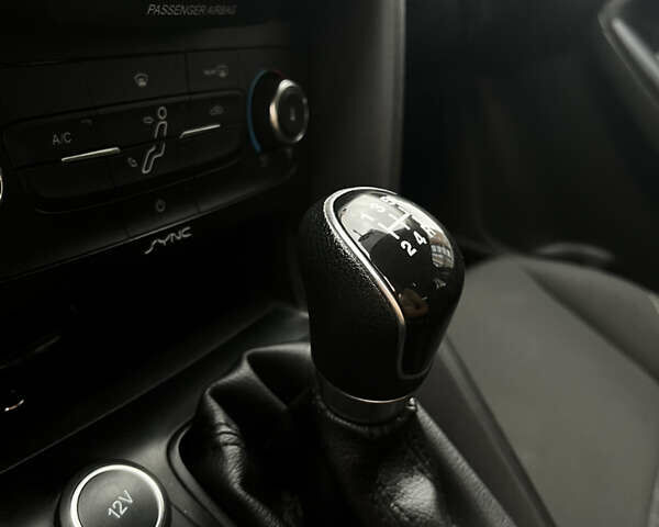 Форд Фокус, объемом двигателя 2 л и пробегом 156 тыс. км за 7900 $, фото 15 на Automoto.ua