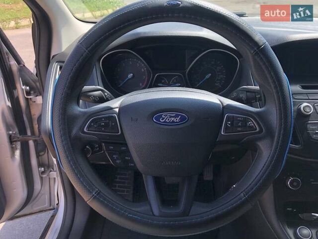 Форд Фокус, об'ємом двигуна 2 л та пробігом 137 тис. км за 8599 $, фото 28 на Automoto.ua