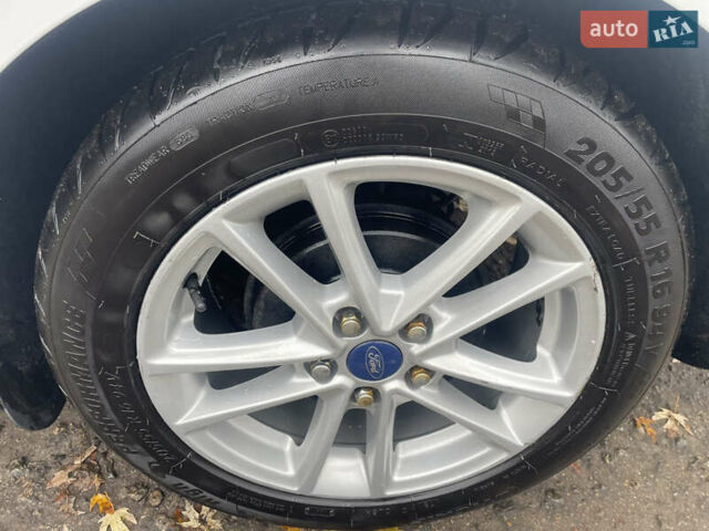 Форд Фокус, объемом двигателя 2 л и пробегом 119 тыс. км за 8900 $, фото 6 на Automoto.ua