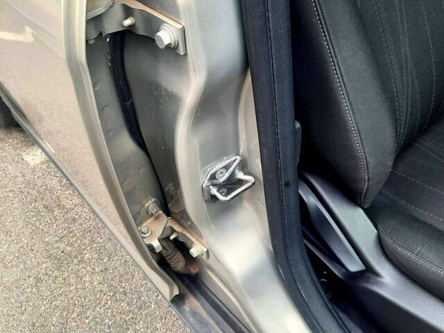 Форд Фокус, объемом двигателя 2 л и пробегом 117 тыс. км за 9500 $, фото 7 на Automoto.ua