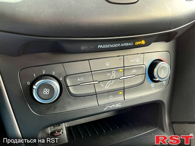 Форд Фокус 2016 в Харькове на Automoto.ua Форд Фокус, объемом двигателя 2 л и пробегом 174 тыс. км за 8400 $, фото 7 на Automoto.ua