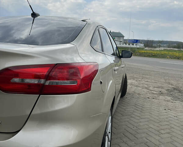 Форд Фокус, объемом двигателя 2 л и пробегом 148 тыс. км за 8700 $, фото 10 на Automoto.ua