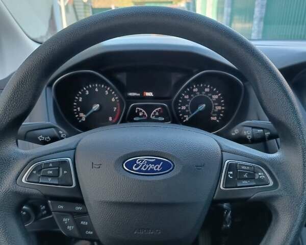Форд Фокус, объемом двигателя 2 л и пробегом 46 тыс. км за 11000 $, фото 15 на Automoto.ua