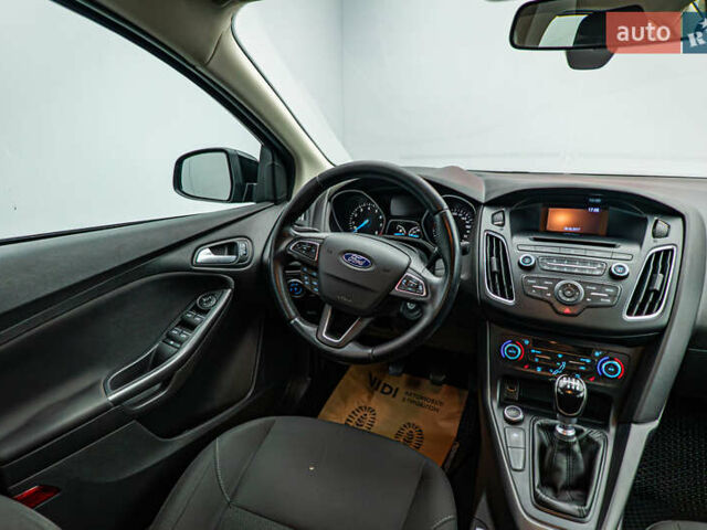Форд Фокус, объемом двигателя 1 л и пробегом 107 тыс. км за 8016 $, фото 9 на Automoto.ua