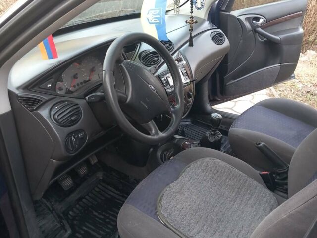 Форд Фокус, объемом двигателя 1.8 л и пробегом 300 тыс. км за 3500 $, фото 9 на Automoto.ua