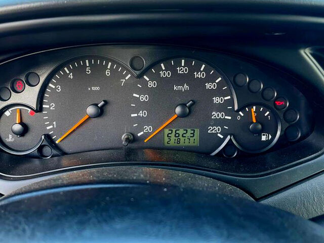 Форд Фокус, объемом двигателя 1.6 л и пробегом 218 тыс. км за 3600 $, фото 10 на Automoto.ua