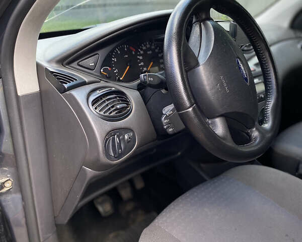 Форд Фокус, объемом двигателя 1.8 л и пробегом 280 тыс. км за 3300 $, фото 4 на Automoto.ua
