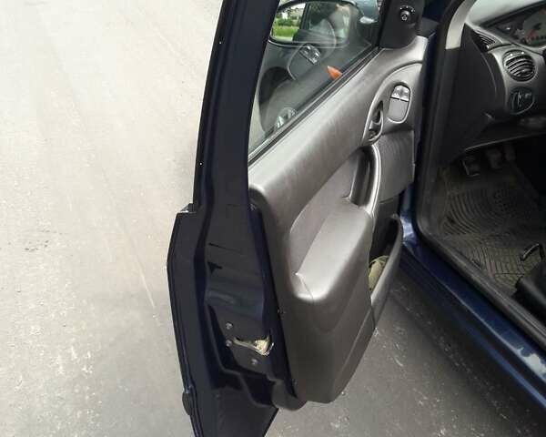Форд Фокус, объемом двигателя 1.8 л и пробегом 260 тыс. км за 4400 $, фото 8 на Automoto.ua