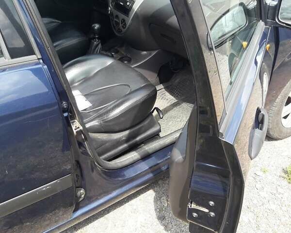 Форд Фокус, объемом двигателя 1.8 л и пробегом 260 тыс. км за 4400 $, фото 9 на Automoto.ua