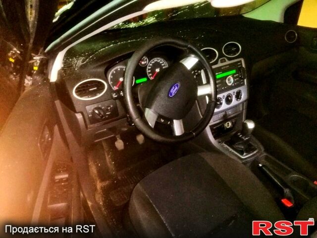 Форд Фокус, объемом двигателя 1.6 л и пробегом 230 тыс. км за 2000 $, фото 2 на Automoto.ua