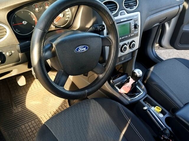 Форд Фокус, объемом двигателя 1.6 л и пробегом 424 тыс. км за 4000 $, фото 1 на Automoto.ua