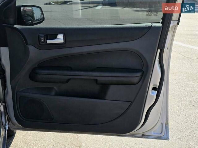Форд Фокус, объемом двигателя 1.6 л и пробегом 180 тыс. км за 3700 $, фото 23 на Automoto.ua