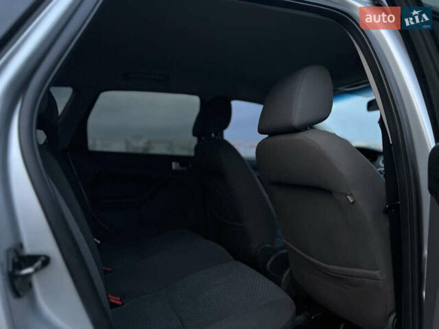 Форд Фокус, об'ємом двигуна 1.6 л та пробігом 252 тис. км за 3199 $, фото 22 на Automoto.ua
