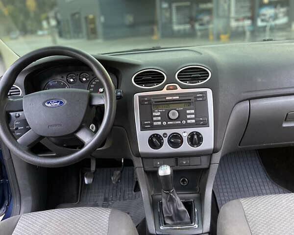 Форд Фокус, объемом двигателя 1.6 л и пробегом 315 тыс. км за 4600 $, фото 13 на Automoto.ua