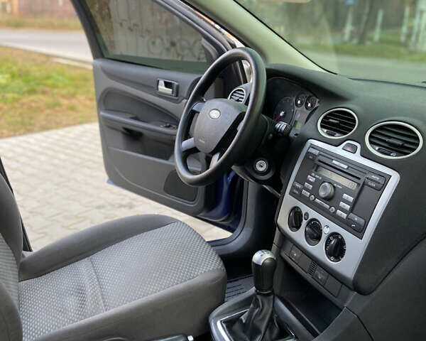 Форд Фокус, объемом двигателя 1.6 л и пробегом 315 тыс. км за 4600 $, фото 10 на Automoto.ua