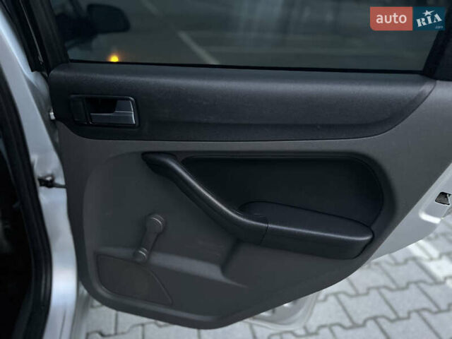 Форд Фокус, об'ємом двигуна 1.6 л та пробігом 252 тис. км за 3199 $, фото 23 на Automoto.ua