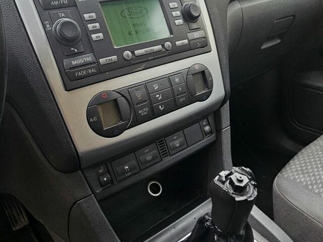 Форд Фокус, объемом двигателя 2 л и пробегом 260 тыс. км за 2200 $, фото 22 на Automoto.ua