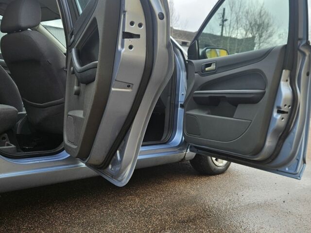 Форд Фокус, объемом двигателя 2 л и пробегом 260 тыс. км за 2200 $, фото 18 на Automoto.ua