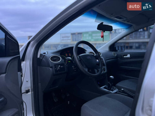 Форд Фокус, об'ємом двигуна 1.6 л та пробігом 252 тис. км за 3199 $, фото 18 на Automoto.ua