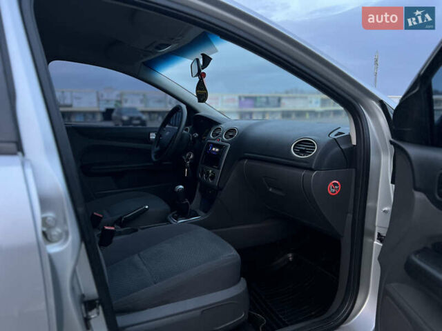 Форд Фокус, об'ємом двигуна 1.6 л та пробігом 252 тис. км за 3199 $, фото 24 на Automoto.ua