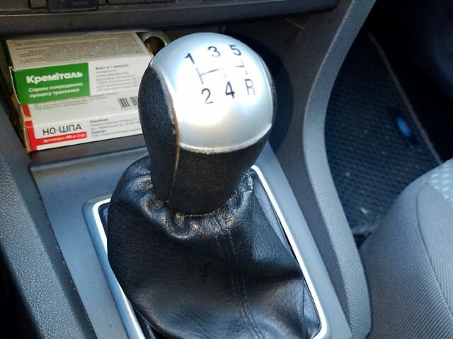 Форд Фокус, объемом двигателя 1.6 л и пробегом 367 тыс. км за 6100 $, фото 8 на Automoto.ua