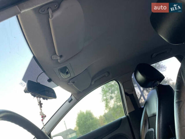 Форд Фокус, объемом двигателя 1.6 л и пробегом 266 тыс. км за 5250 $, фото 18 на Automoto.ua