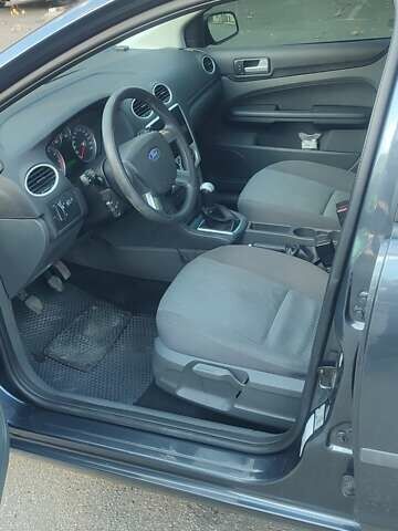 Форд Фокус, объемом двигателя 1.6 л и пробегом 224 тыс. км за 5400 $, фото 4 на Automoto.ua