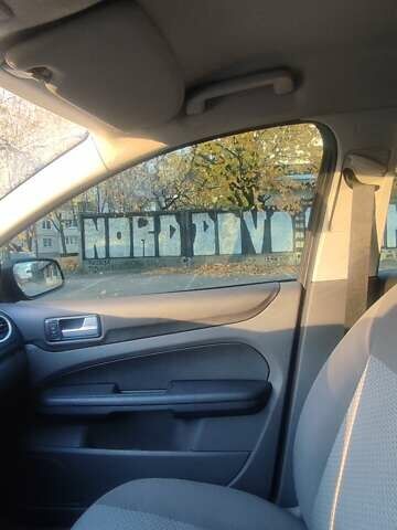 Форд Фокус, объемом двигателя 1.6 л и пробегом 224 тыс. км за 5400 $, фото 5 на Automoto.ua