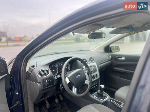 Форд Фокус, объемом двигателя 1.6 л и пробегом 348 тыс. км за 3200 $, фото 12 на Automoto.ua