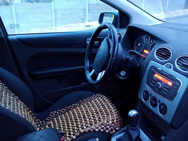 Форд Фокус, объемом двигателя 1.6 л и пробегом 400 тыс. км за 3500 $, фото 1 на Automoto.ua