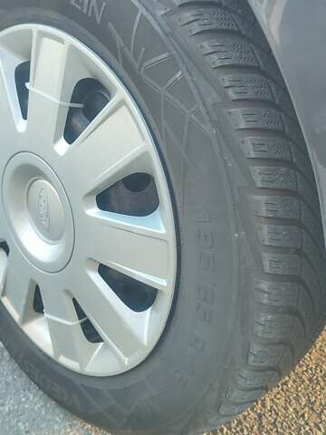 Форд Фокус, объемом двигателя 1.6 л и пробегом 224 тыс. км за 5400 $, фото 18 на Automoto.ua