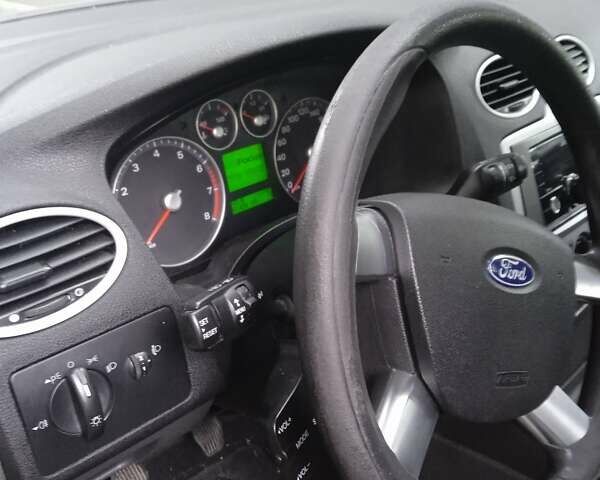 Форд Фокус, объемом двигателя 1.8 л и пробегом 198 тыс. км за 5800 $, фото 6 на Automoto.ua