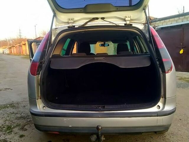 Форд Фокус, объемом двигателя 1.5 л и пробегом 312 тыс. км за 3800 $, фото 6 на Automoto.ua