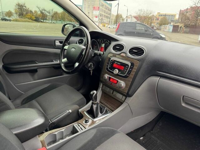 Форд Фокус, объемом двигателя 1.6 л и пробегом 306 тыс. км за 4800 $, фото 17 на Automoto.ua