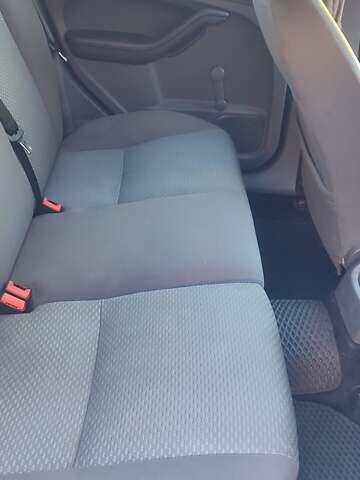 Форд Фокус, объемом двигателя 1.6 л и пробегом 224 тыс. км за 5400 $, фото 12 на Automoto.ua