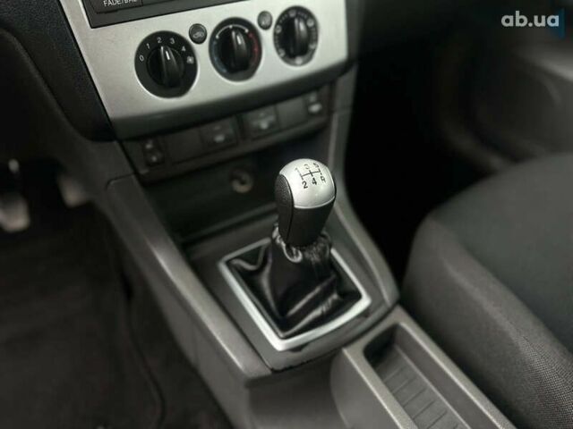 Форд Фокус, об'ємом двигуна 1.8 л та пробігом 188 тис. км за 5600 $, фото 26 на Automoto.ua